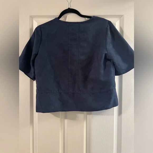 BCBG Generation Womens Faux Suede Top Blouse Blue Size Medium Shirt Short Sleeve - Picture 4 of 5